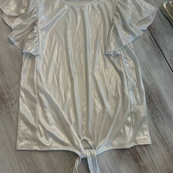 Girls Shimmering Metallic Light Silver Tie-Front Ruffle Short Sleeve Size 12-13Y - Picture 1 of 1